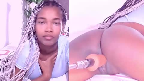 Snapshot of lunna_thomson chatting on October 15, 2025, 2:06 pm lunna online show from October 15, 2025, 2:06 pm