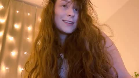 lunoria online show from January 5, 2026, 9:07 pm