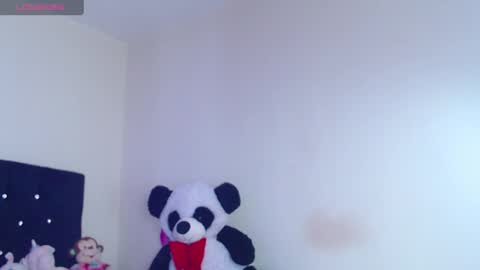 lupitah_222 online show from February 24, 2025, 10:14 pm