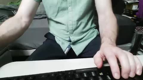 lurkin4alivin online show from October 15, 2025, 6:13 am