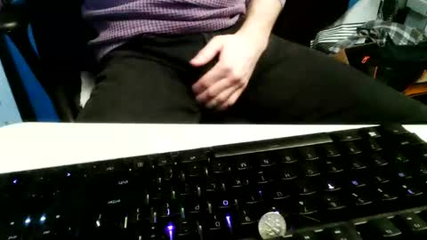 lurkin4alivin online show from November 11, 2025, 12:54 am