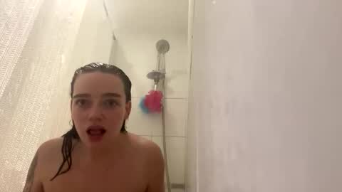 Snapshot of lusciouslolaxx chatting on November 13, 2025, 7:51 am lusciouslolaxx online show from November 13, 2025, 7:51 am