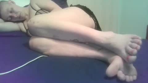 Snapshot of lushuslucy chatting on February 24, 2025, 5:54 am Kikithebaee online show from February 24, 2025, 5:54 am