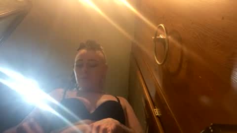 Snapshot of lushuslucy chatting on February 28, 2025, 9:12 pm Kikithebaee online show from February 28, 2025, 9:12 pm