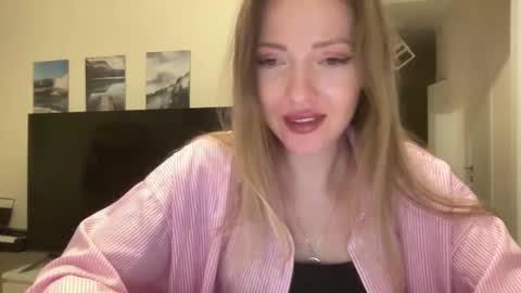 lusiluv online show from October 11, 2025, 9:24 pm