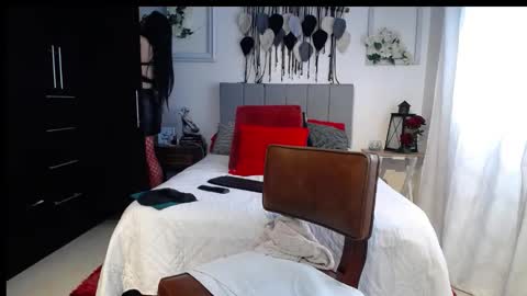 Snapshot of lust_mom chatting on November 26, 2025, 1:23 pm Angela 3 online show from November 26, 2025, 1:23 pm