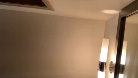 LOLA online show from January 7, 2025, 12:03 am