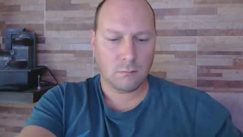 lustonfan online show from May 15, 2026, 12:23 pm