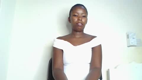 Snapshot of lustrousnerd chatting on September 13, 2025, 4:12 am Noreh online show from September 13, 2025, 4:12 am