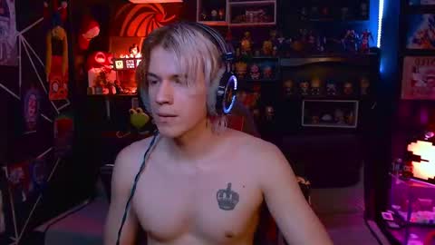 Snapshot of lustymatt chatting on October 22, 2025, 8:36 am lustymatt online show from October 22, 2025, 8:36 am