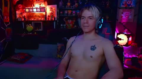 Snapshot of lustymatt chatting on November 10, 2025, 11:37 pm lustymatt online show from November 10, 2025, 11:37 pm