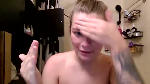 Luucy Lane online show from April 20, 2026, 3:26 pm