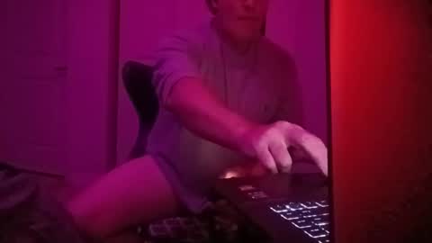 Snapshot of luv2toknstrok chatting on September 30, 2025, 10:53 am Luv2tokNstrok online show from September 30, 2025, 10:53 am