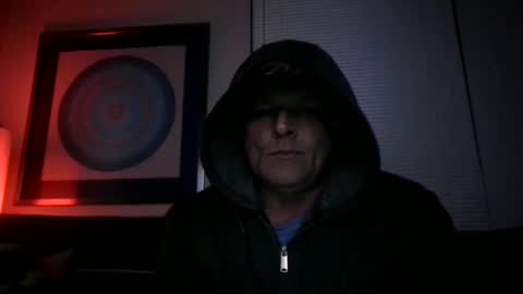 Snapshot of luv2toknstrok chatting on October 31, 2025, 8:15 am Luv2tokNstrok online show from October 31, 2025, 8:15 am