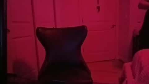 Snapshot of luv2toknstrok chatting on November 7, 2025, 9:31 am Luv2tokNstrok online show from November 7, 2025, 9:31 am