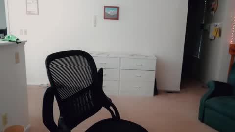 Britney online show from December 21, 2025, 6:15 pm