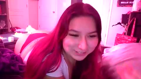 luvvespie online show from November 27, 2025, 6:21 pm