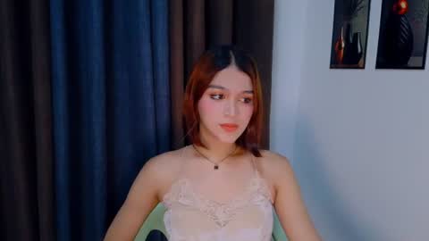 queen lux online show from June 21, 2026, 12:41 pm
