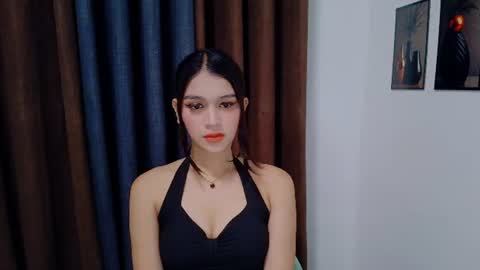 queen lux online show from July 15, 2026, 8:03 pm