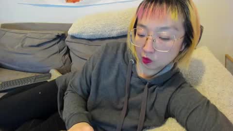 Snapshot of luxgray chatting on January 21, 2025, 1:39 am LuxGray online show from January 21, 2025, 1:39 am