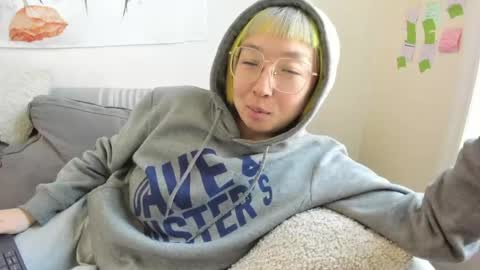 LuxGray online show from April 12, 2026, 5:18 pm