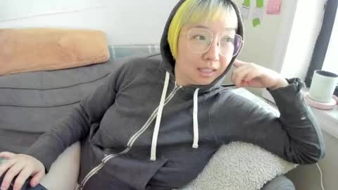 LuxGray online show from May 15, 2026, 6:48 pm