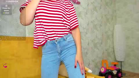 Snapshot of luxiehorny chatting on November 17, 2025, 2:12 pm Lucie online show from November 17, 2025, 2:12 pm