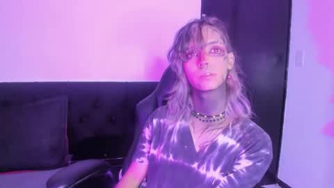 Luxiel 3 online show from November 15, 2025, 10:59 pm