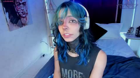 Snapshot of luxiel_ chatting on June 9, 2026, 9:26 pm Luxiel 3 online show from June 9, 2026, 9:26 pm