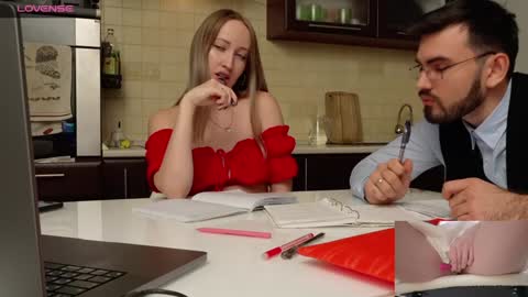 Snapshot of luxmur chatting on December 2, 2024, 5:59 pm Becky and Andy online show from December 2, 2024, 5:59 pm