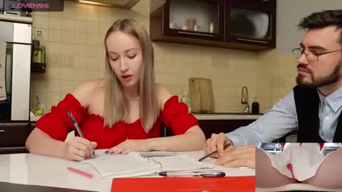 Snapshot of luxmur chatting on December 6, 2024, 1:33 pm Becky and Andy online show from December 6, 2024, 1:33 pm