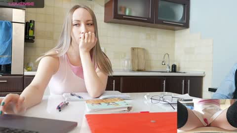 Snapshot of luxmur chatting on December 9, 2024, 8:44 am Becky and Andy online show from December 9, 2024, 8:44 am