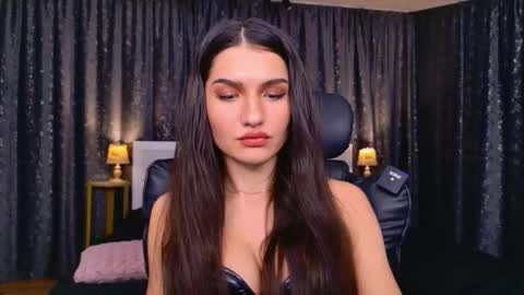 Snapshot of luxqueenstudio chatting on February 26, 2026, 4:28 pm KarolinaAlpha online show from February 26, 2026, 4:28 pm