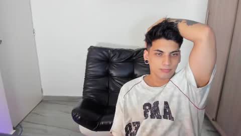 Snapshot of luxrx chatting on June 26, 2026, 6:56 pm luxrx online show from June 26, 2026, 6:56 pm