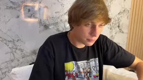 luxury_bob online show from February 18, 2026, 7:59 am