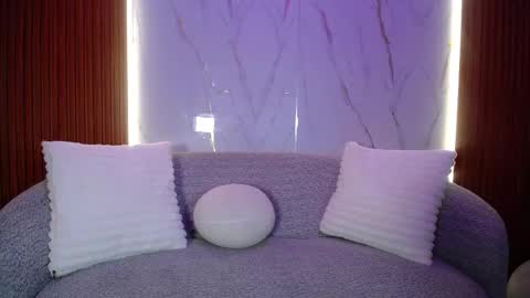 Snapshot of luxurycoupl chatting on October 7, 2025, 2:09 am Lesly And Arnold online show from October 7, 2025, 2:09 am