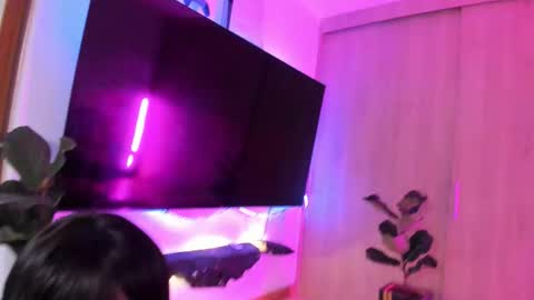 Snapshot of luxyshy chatting on October 27, 2025, 3:05 pm Lucy and Kristhy online show from October 27, 2025, 3:05 pm