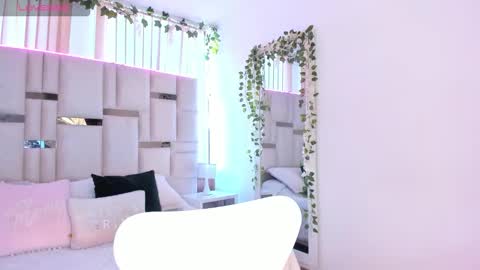 Snapshot of lya_brown chatting on November 11, 2025, 12:27 pm lya_brown online show from November 11, 2025, 12:27 pm