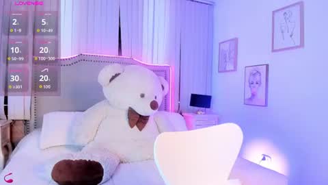 Snapshot of lya_brown chatting on July 1, 2026, 11:45 am lya_brown online show from July 1, 2026, 11:45 am