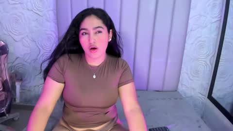 LYA DUBOIS  online show from February 21, 2026, 2:07 pm