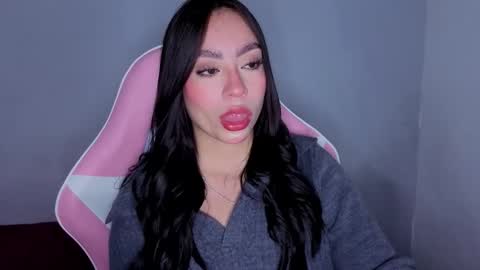 Snapshot of lya_levine chatting on October 11, 2025, 9:52 am Lya online show from October 11, 2025, 9:52 am