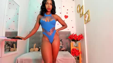 Snapshot of lyabloom chatting on March 10, 2025, 11:06 pm LyaBloom online show from March 10, 2025, 11:06 pm