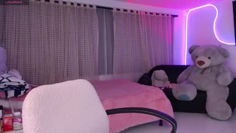 Snapshot of lyann_ chatting on October 24, 2025, 2:30 am Lyann online show from October 24, 2025, 2:30 am