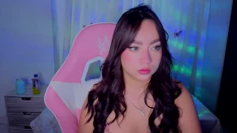 Snapshot of lyavalmont chatting on May 13, 2026, 9:33 pm lyavalmont online show from May 13, 2026, 9:33 pm