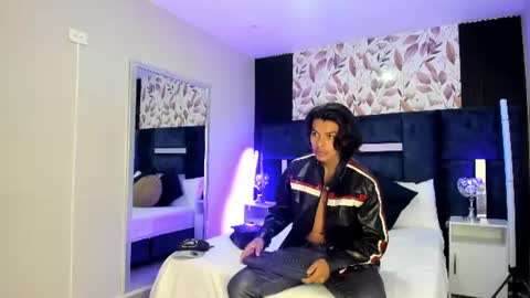 Snapshot of lycan_mushu chatting on July 19, 2026, 11:47 am Lycan online show from July 19, 2026, 11:47 am