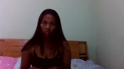 lycia01 online show from April 25, 2026, 6:27 am