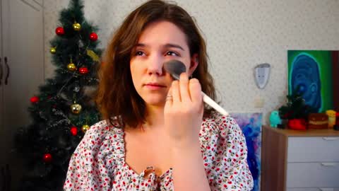 Snapshot of lyle_art chatting on January 11, 2025, 3:13 am hi im Lyle online show from January 11, 2025, 3:13 am