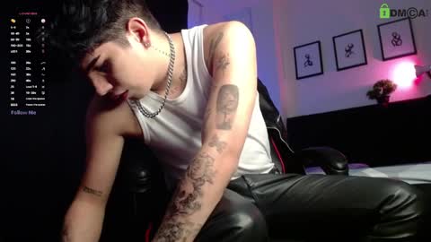 Lyle Bennett Freelance Model online show from March 29, 2026, 12:38 pm