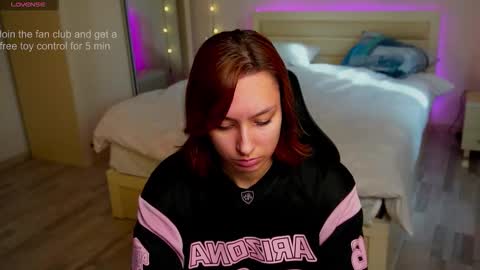 Lylian online show from October 26, 2025, 7:03 am