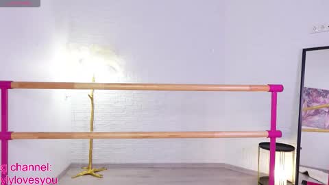 Lyly   online show from September 13, 2025, 7:52 am